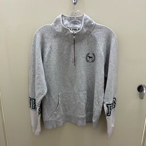 Good condition Pink sz xtra small pullover sweatshirt!’